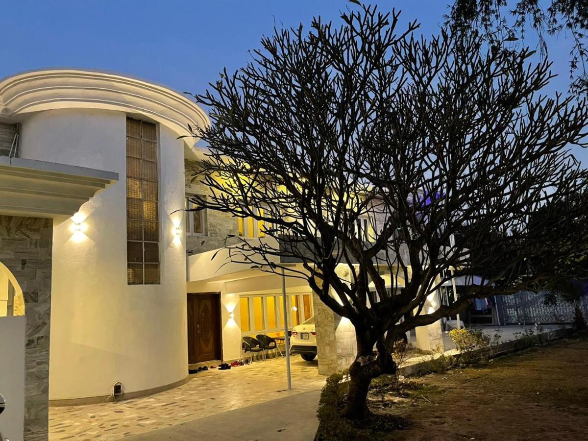 Laca Sa Lodge Opp Canturus Mall Islamabad Eksteriør billede