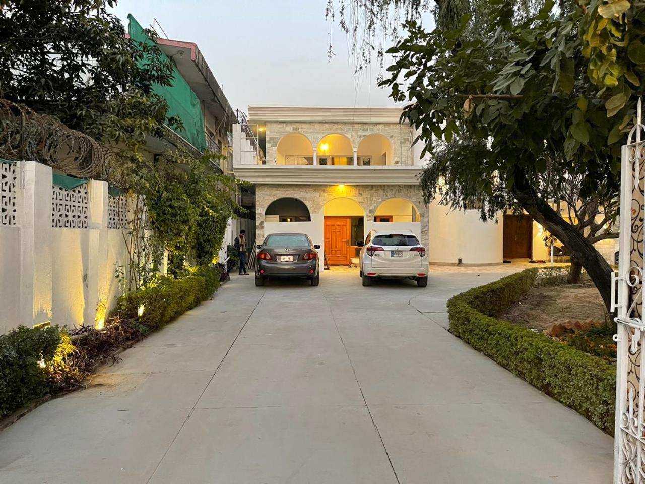 Laca Sa Lodge Opp Canturus Mall Islamabad Eksteriør billede