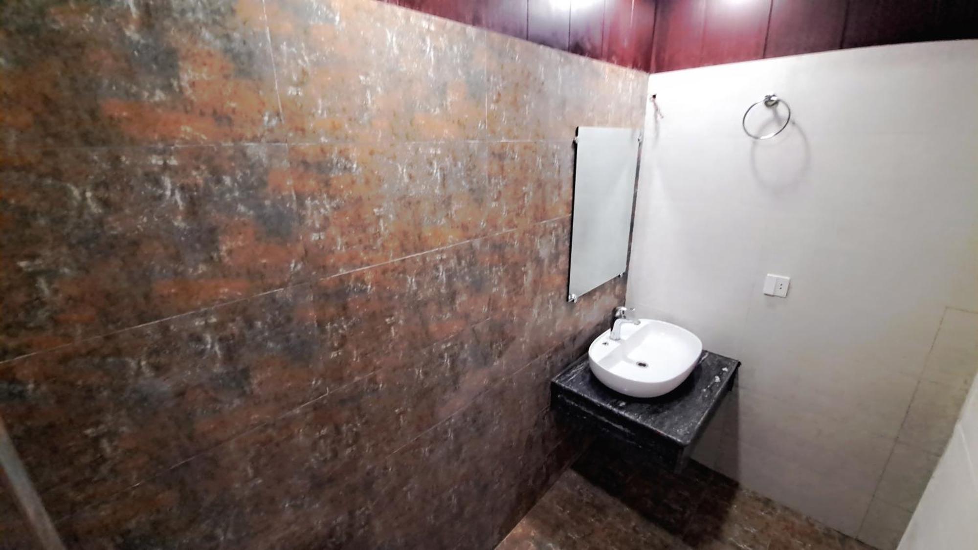 Laca Sa Lodge Opp Canturus Mall Islamabad Eksteriør billede
