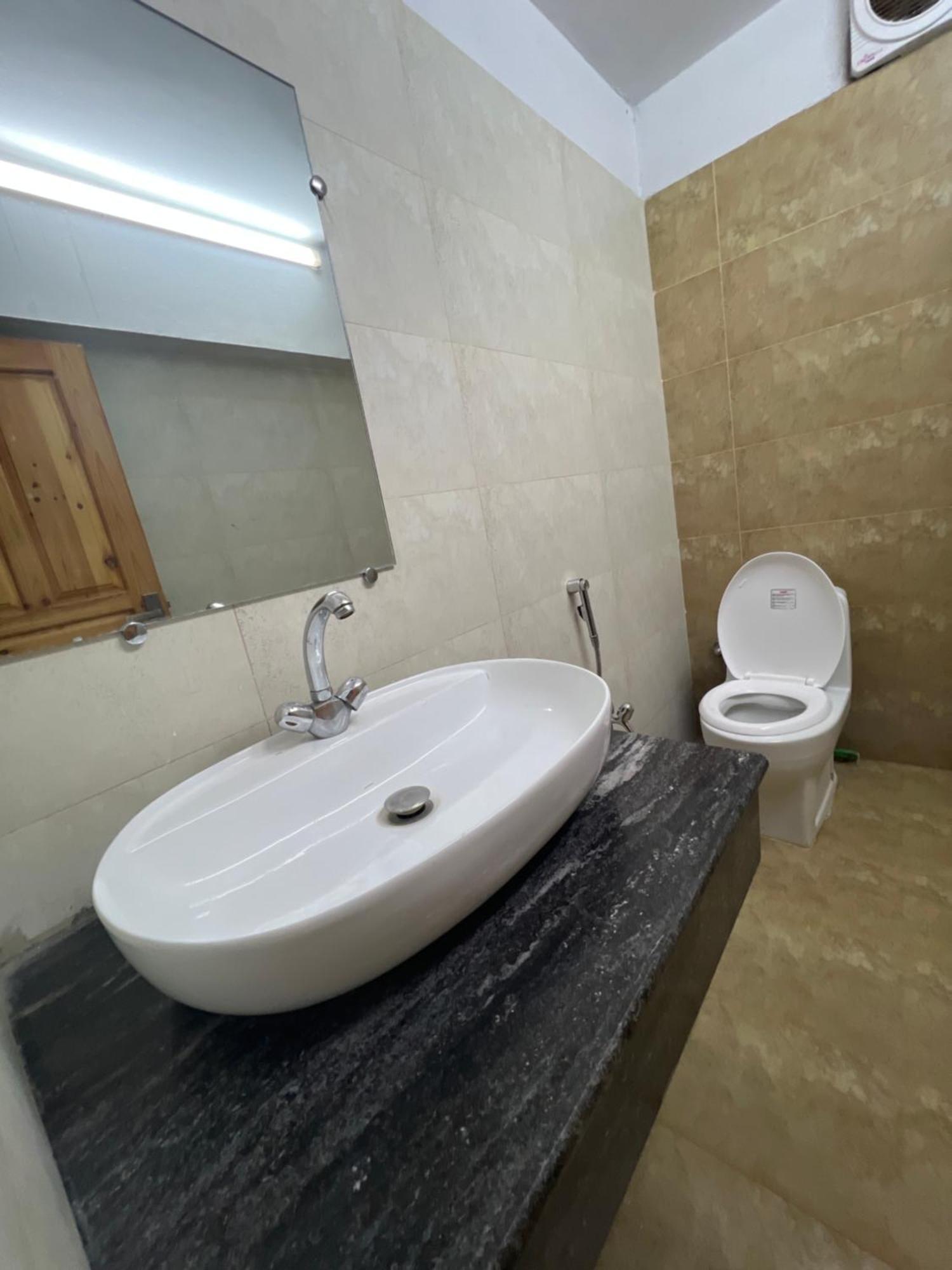 Laca Sa Lodge Opp Canturus Mall Islamabad Eksteriør billede